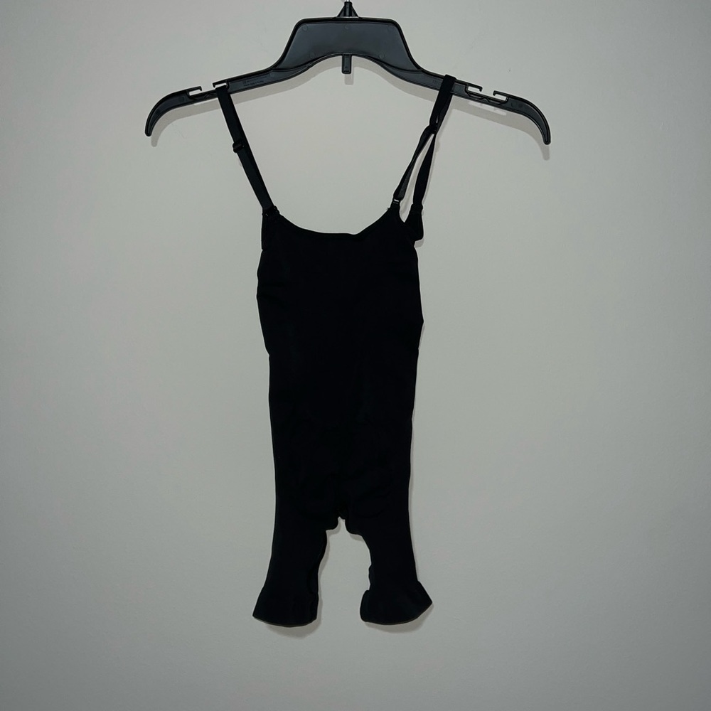 SKIMS SEAMLESS SCULPT BUTT LIFTING OPEN BUST BODYSUIT ONYX SMALL - Picture 4 of 4